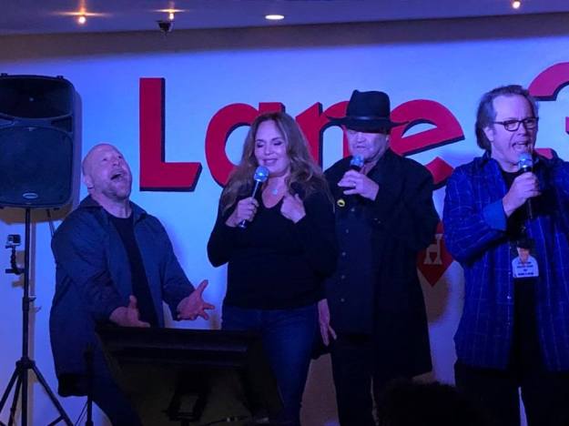 39410259_10214587643876513_1132015214422654976_n